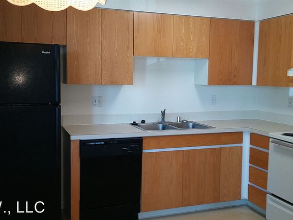2nd image of 3044 17th Ave APT 7