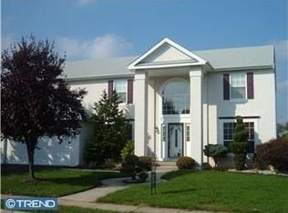 7 Brook Dr, Burlington, NJ 08016