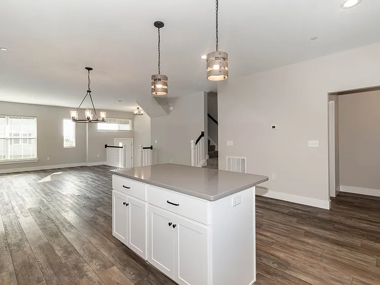 102 Stickley Dr — Photo 9