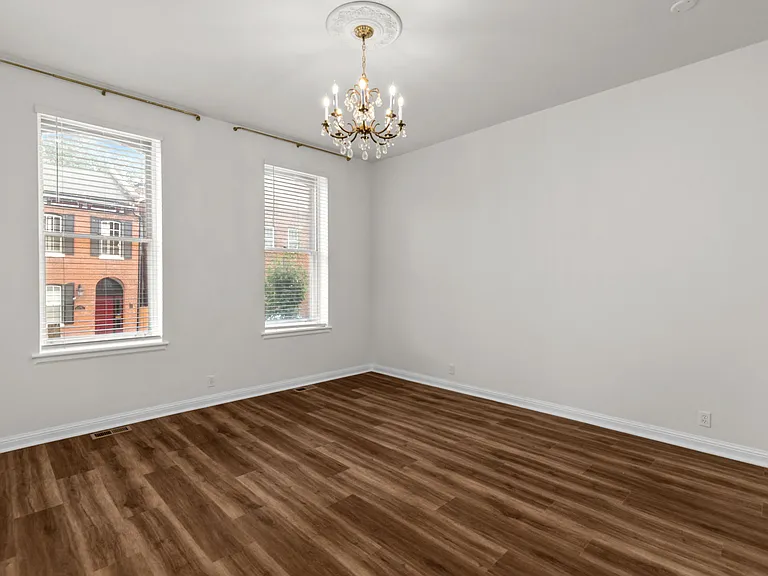 2351 Menard St #B — Photo 16