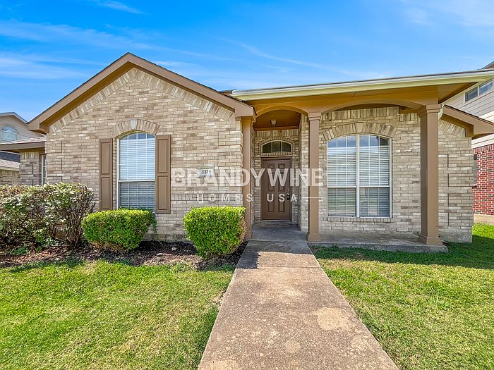 1st image of 3318 Lochwood Dr