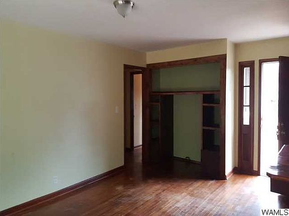 4th image of 114 39th St