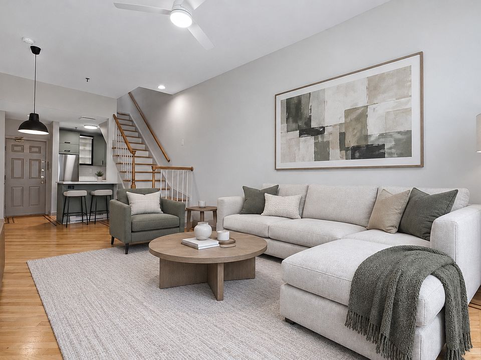 1st image of 132 Jackson St APT 2RS