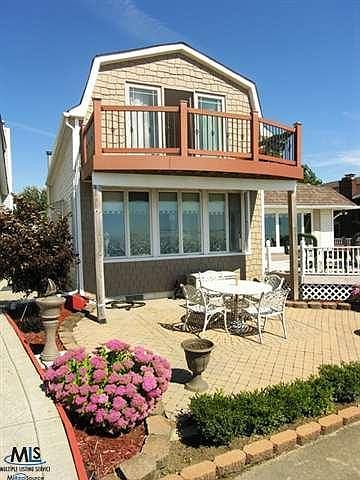 1st image of 7800 Hamlin Beach Dr