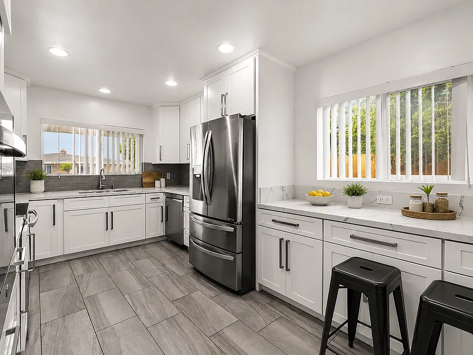 5528 Dorothy Dr