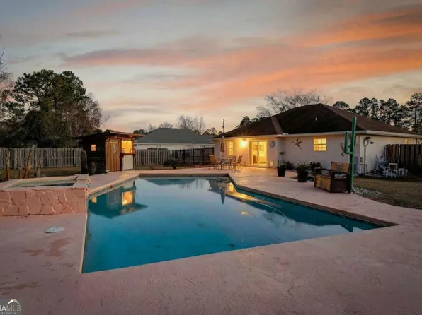 113 Timber Ridge Dr, Brunswick, GA 31525