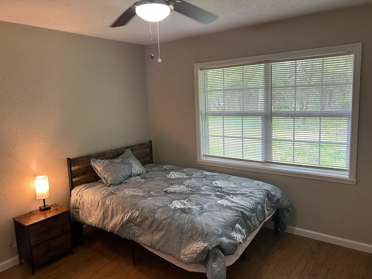 4 bed, 2.0 bath, 1915 sqft, $776 — Photo 2