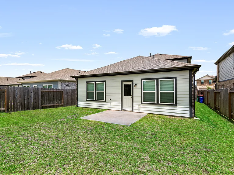5811 Quest Valley — Photo 33