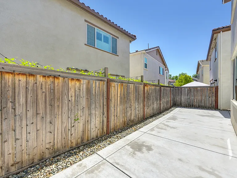 3241 Havisham Way — Photo 38