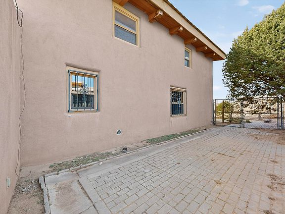 5th image of 1621 31st St SE