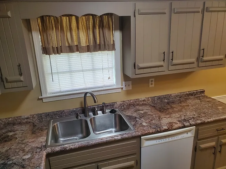 8512 Bridgewood Dr — Photo 7