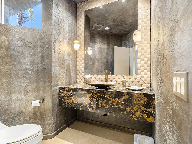 293 Desert Holly Dr — Photo 17