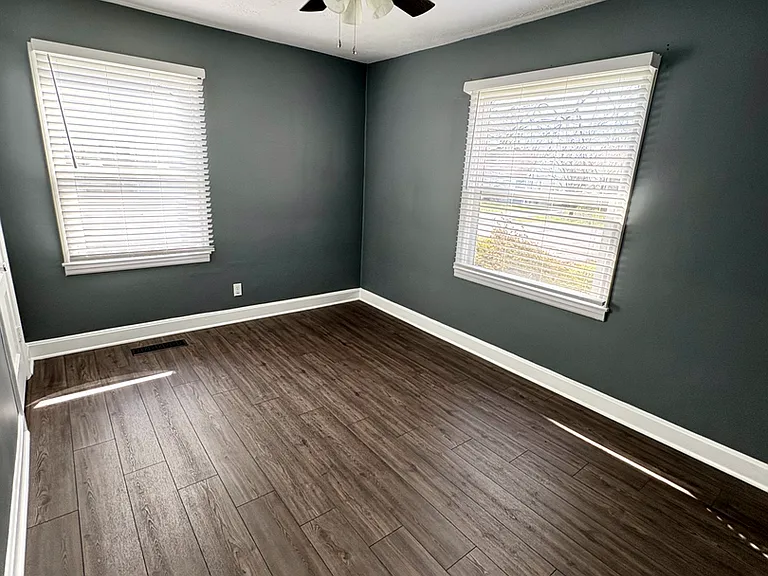 316 Fairview Dr — Photo 12