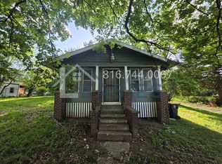 8306 Park Ave, Kansas City, MO 64132