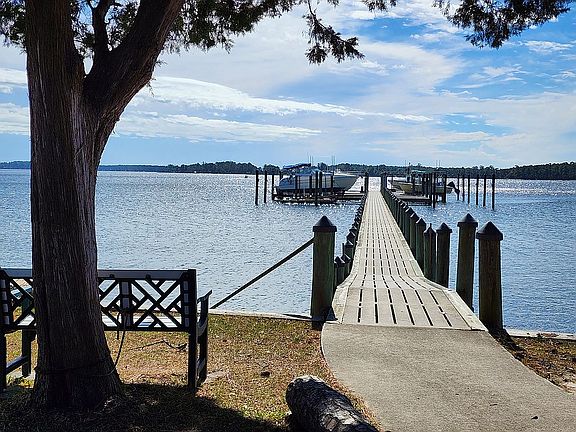Community Dock!
