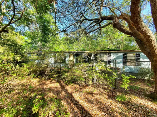 31 Garden Ln, Elloree, SC 29047