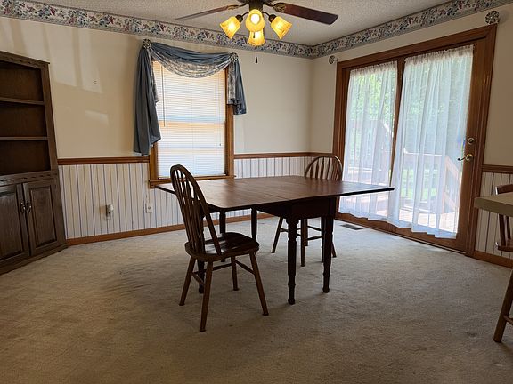 3rd image of 804 W Main St