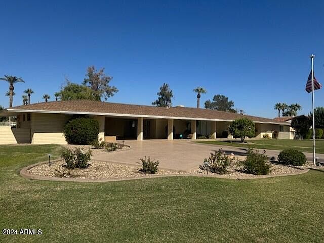2nd image of 504 E FAIRWAY Drive