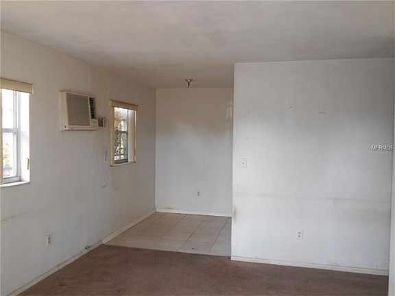 2nd image of 1716 Bush Ave