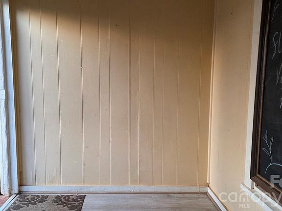 4th image of 4112 Hill Haven Dr