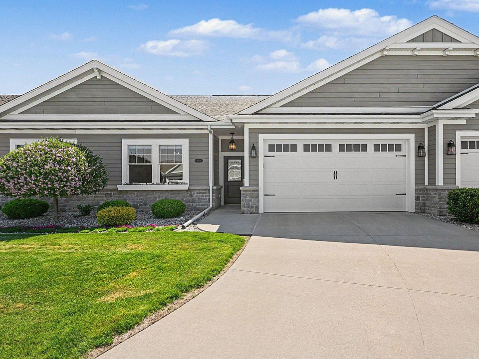 1st image of 609 Breaker Cove Dr
