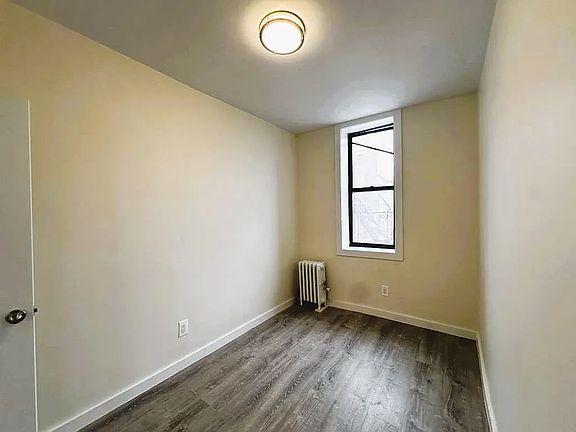 4th image of 252 12th St #1DD