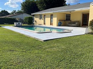 7930 SW 164th St, Palmetto Bay, FL 33157
