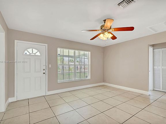5th image of 3524 SW 14th St