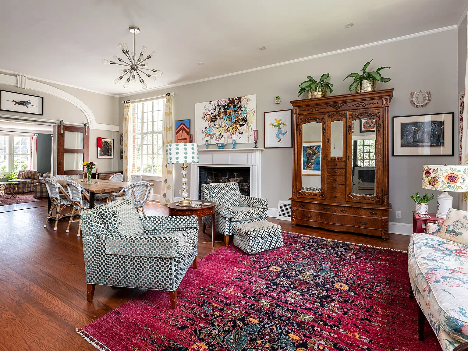 4 bed, 2.5 bath, 2452 sqft, $4,000 — Photo 3