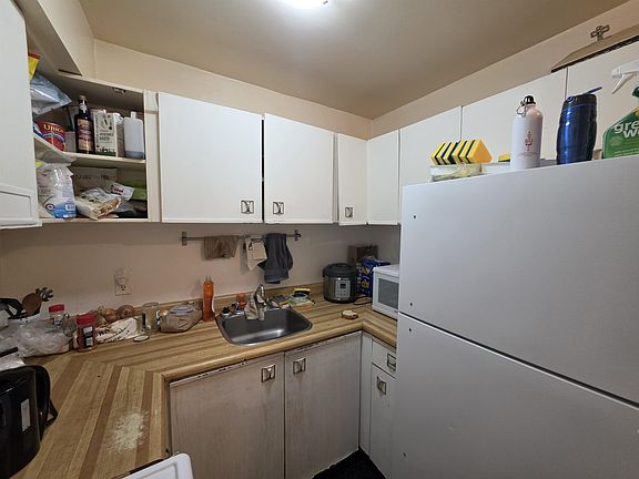 4th image of 1440 Broadway E #211