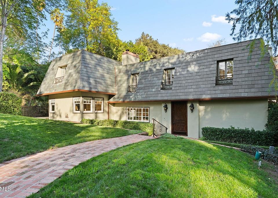 1st image of 1010 Stoneridge Dr