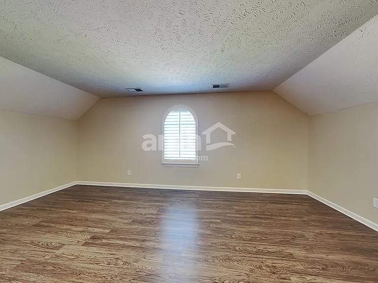1287 Wentworth Dr — Photo 19