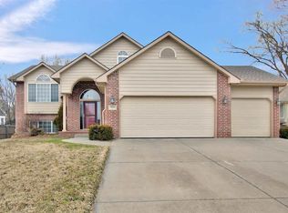 520 W 2nd St, Andover, KS 67002