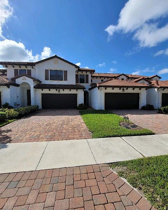 1st image of 7976 Bristol Cir