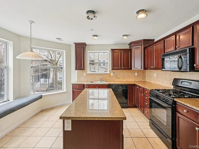 2 Leeward Dr — Photo 13