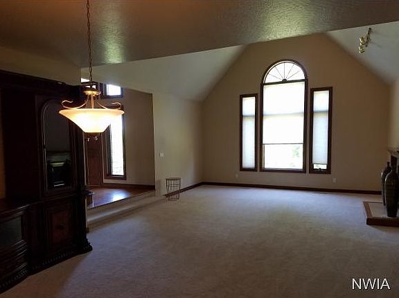 5th image of 4640 Perry Way