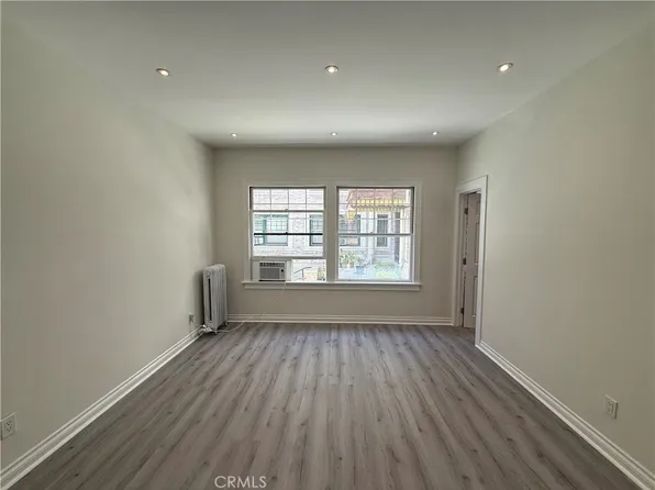 2121 James M Wood Blvd APT 110, Los Angeles, CA 90006