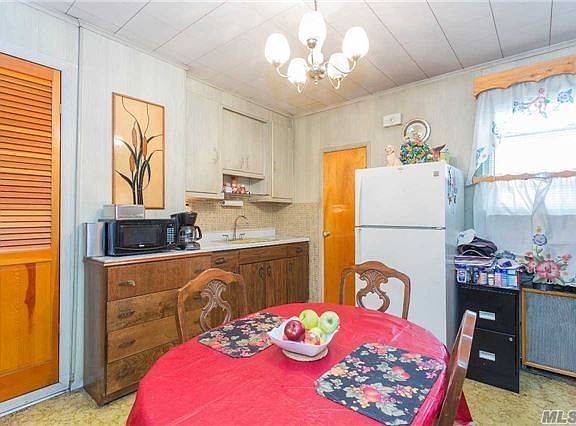 3rd image of 3947 24th St