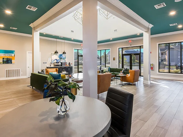 Crossgates Apartment Homes — Photo 12