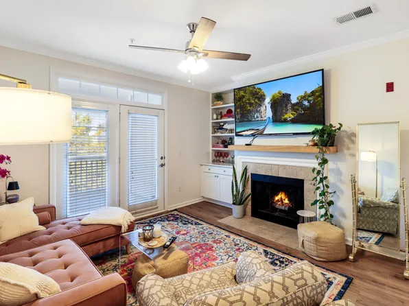 45 Sycamore Ave APT 637, Charleston, SC 29407