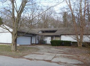 2895 S George St, La Porte, IN 46350