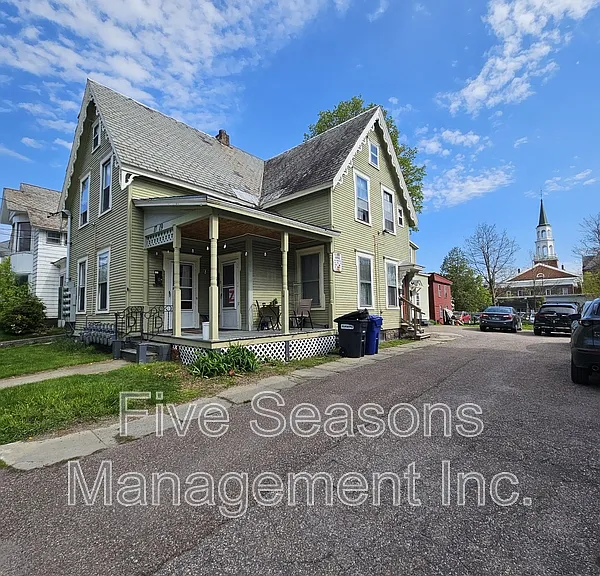 19 Grant St #3 — Photo 1