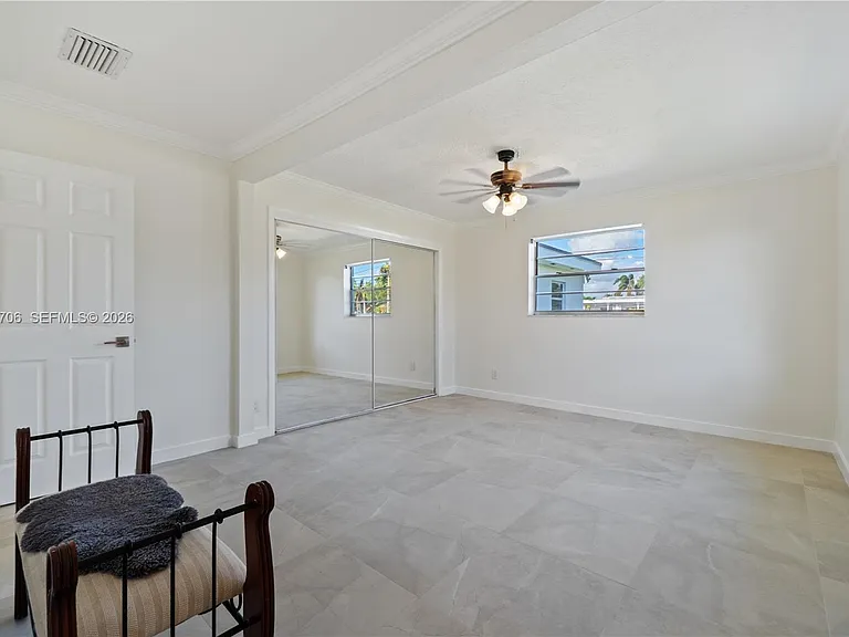 232 SE 6th St — Photo 27