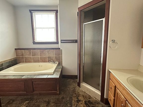 5th image of 604 N 3rd St #1