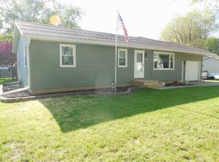 431 S 4th St, Akron, IA 51001