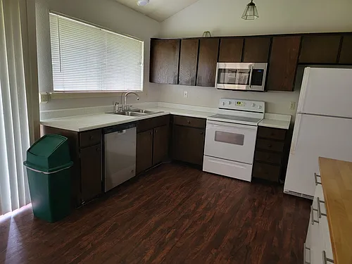 2711 Canary Cir Photo 1