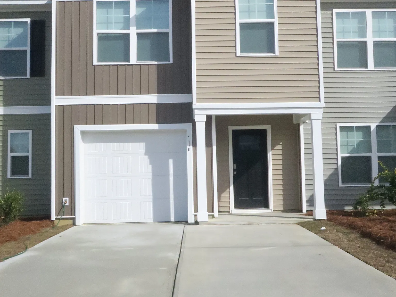 3 bed, 2.5 bath, 1525 sqft, $2,249 — Photo 1