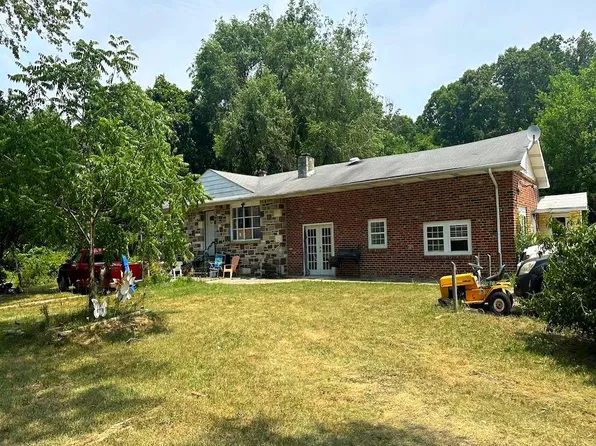 2442 S Black Horse Pike, Williamstown, NJ 08094