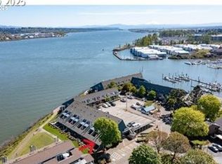 123 N Hayden Bay Dr, Portland, OR 97217