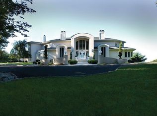 5 Caruso Ct, Bridgewater, NJ 08807